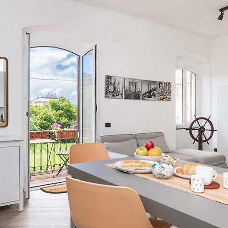 Spacious 3-Bedroom Apartment - 10 Min To City Center & 5 Min To Gaslini Hospital Genoa Luaran gambar