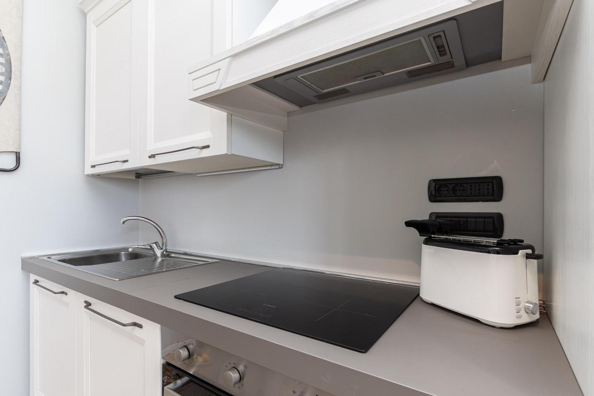 Spacious 3-Bedroom Apartment - 10 Min To City Center & 5 Min To Gaslini Hospital Genoa Luaran gambar